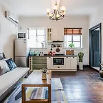 Shanghai Hills & Xing 48 Homestay Near Line1 And Line7 Changshu Road Mid Huaihai Road